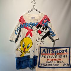 ⭐︎1996 “Looney Tunes” Trompe l’oeil print tee