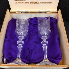 ボヘミアングラス クリスタルガラス ワイングラス 2客 木箱入 花柄