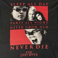 THE LOST BOYS SLEEP ALL DAY PARTY ALL NIGHT プリントTシャツ 07061619 861