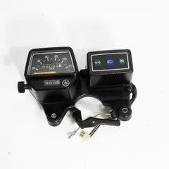 ヤマハ TW200 純正スピードメーター＆パイロットボックス ブラケット付 ヤマハ TW200 スピードメーター＆パイロットボックス