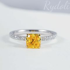 K18 1.05ct イエローダイヤモンドリング ラボグロウンダイヤ IGI鑑定書付き クッションカット オーダーリング  Au750指輪 スタイリッシュ ジュエリー 華やかなリング 重ね着けにもおすすめ 18金 上品でエレガントな カラーダイヤモンドリング