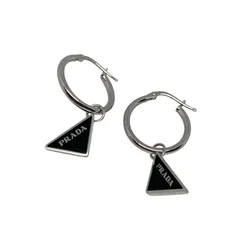 2025年最新】prada ピアスの人気アイテム - メルカリ