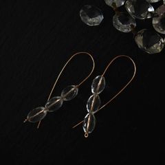 Ouca（ウーサ）ピアス／独創的でしなやかなフォルムにこだわったピアスコレクション/14KGF×水晶ナツメフック