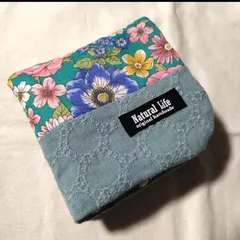 大きめ花柄＆サークルレース☆8重ガーゼハンカチ タオル☆ハンドメイド