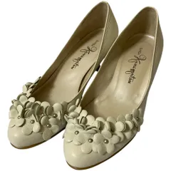 美品 GINZA Kanematsu 銀座かねまつ フラワーデザイン ミドルヒール パンプス 22.5cm ベージュ アイボリー レディース 古着 中古 USED