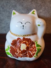 有田焼　招き猫　牡丹　貯金箱　黒田一楽作