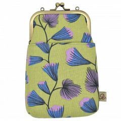 Item thumbnail for item 27d9d7b3-06d5-4968-aa3a-ee3e64334a80