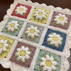 柄デザイン花柄お花のマルチカバー　モチーフ編み　ハンドメイド　ホワイト　オーダーページ