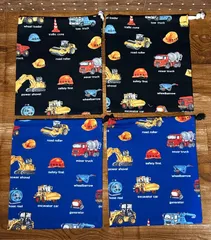 467【訳あり】　給食袋　23×20 働く車　4枚セット　給食袋　コップ袋　巾着袋　お道具袋　縄跳び入れ　歯ブラシ袋　こども園　小学校　中学校　男の子　女の子