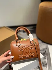 2024年最新】celine ショルダーバッグの人気アイテム - メルカリ