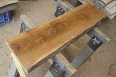 アウトレット サクラ(桜)の一枚板 長さ約82cm 幅約24～25cm 厚さ約4cm DIY用 Z293