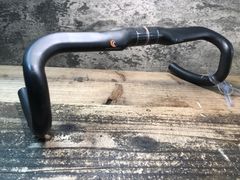 JC564 ワンバイエス OnebyESU J-carbon カーボン ドロップハンドル エンドC-C380mm Φ31.8