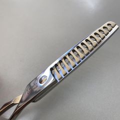 7インチシザー 新品 理美容専用はさみ 理容師 美容師 シザー 右