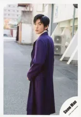 【中古】生写真(ジャニーズ) Snow Man/目黒蓮/膝上/シングル「Grandeur」MV＆ジャケ写オフショット/公式生写真