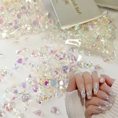 【数量限定】nalaina ラインストーン ネイル クリスタル ネイルパーツ （120個ミックススタイル）大容量セット ネイルストーン ケース入り diy 高い採光 ネイルセット ネイルを飾てと服装使用 ネイル デコ用 混合色