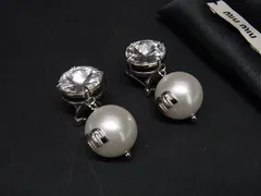 2026年最新】miu miu ビジュー イヤリングの人気アイテム - メルカリ