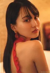 【中古】ポストカード 賀喜遥香/赤衣装・振り向き ポストカード 「乃木坂46 賀喜遥香 1st写真集『まっさら』」 紀伊國屋書店購入特典