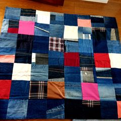 25☆USEDデニムリメイク マルチカバー 112×127センチ 2人かけソファーカバー パッチワーク ジーンズリメイク☆