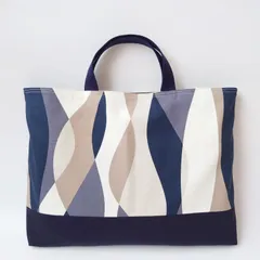 ハンドメイド リバーシブル ウェーブ × 星 レッスンバッグ 手提げかばん トートバッグ 絵本バッグ レッスンバック 手提げバッグ 図書バッグ 図書バック サブバッグ サブバック トートバック 入園 入学 スター 男の子 女の子 シンプル モノトーン 北欧風