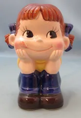 昭和レトロ　不二家　激レア 陶器製 貯金箱　ペコちゃん　非売品 不二家 ペコちゃん 貯金箱 陶器製 - メルカリ