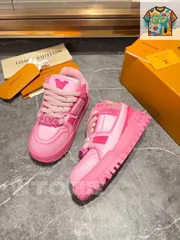 Louis Vuitton trainer 女性のロートップファッショナブルなカジュアルシューズ｜本日限定特価｜新品未使用-WTO店名をご確認ください