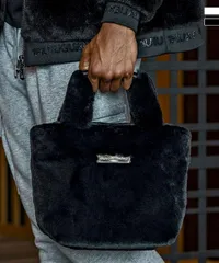 2025年最新】ウノピュウノウグァーレトレ バッグの人気アイテム - メルカリ