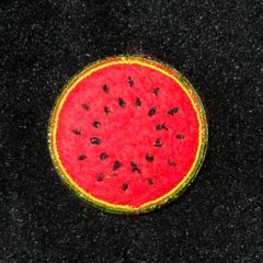 ★刺繍缶バッジ★　スイカ　輪切りバージョン