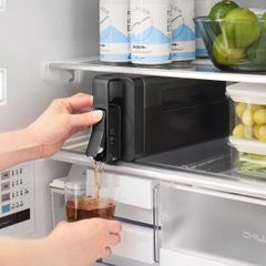 新品 冷水筒 山崎実業 tower タワー 倒して置けてそのまま注げる冷水筒 2.2L 10030 ブラック【SPORTUS】※沖縄発送不可