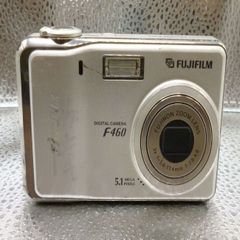 【動作確認済】 FUJIFILM フジフイルム FINEPIX Fine Pix F460 シルバー デジタルカメラ