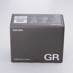 RICOH GR IIIx Urban Edition メタリックグレー デジタルカメラ 焦点距離 40mm 24.2M APS-C GRIIIx GR3x 【未使用品】