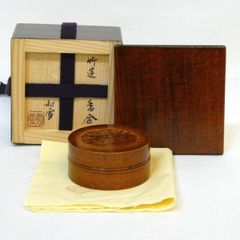 八月の特売品】水無月窯 藤谷芳哉作 色絵 三人官女 茶碗【中古
