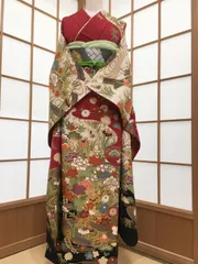 ≪花ラブリ≫振袖・袋帯セット　リユース　リサイクル　美品　振袖　帯　２点セット　赤　古典柄　Mサイズ　成人式　卒業式　お正月　結婚式　ＯＦＮ101Ｒ