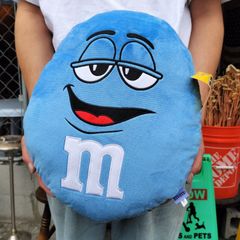 M&M's エムエム/ダイカットフェイスクッション・ブルー/アメリカン雑貨　アメキャラ　インテリア