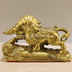 金運UP 金色の牛の置物 縁起物 美品良品 激安の投売り大特価 - メルカリ