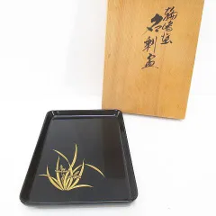 輪島塗　盆2枚組　特産　布着本堅地　美術漆器 山元清巧堂造 輪島塗 布着本堅地 漆器 木製 沈金 蝶 緻密な