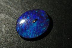 天然ボルダーオパール ルース 1.027ct 約6mm×7mm ソーティング付き！