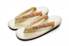 刺繍 ぼかし 鼻緒 ウレタン草履 玉子色（フリーサイズ/ウレタン 草履/普段着/水場に◎/お洒落着/仕事/ぼかし/刺繍/ちりめん）