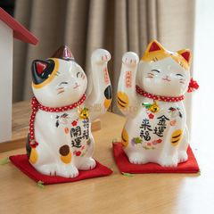 1点/薬師窯 彩絵金運来福 招福開運招き猫(鈴付・大)(貯金箱) 招き猫　 置物 陶器　縁起物 雑貨 インテリア ギフト プレゼント かわいい おしゃれ 新築祝い 結婚祝い お祝い 母の日 父の日 敬老の日 記念品 7613/7614