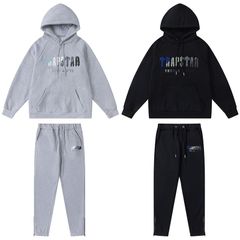 【上下セット】Trapstarトラップスター セットアップ パーカー ドライハンド フリーススウェットパンツ 裏起毛 カンガルーポケットトレーナー  トップス メンズレディース スウエット カジュアル インポート ストリートファッション お洒落 秋冬-5 - メルカリ