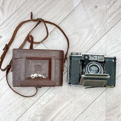 Zeiss Ikon フィルムカメラ レザーケース付き Zeiss Ikon フィルムカメラ 本体 レザーケース付き - メルカリ