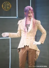 【中古】生写真(男性) 高橋健介(蜂須賀虎徹)/ライブフォト・膝上・2部衣裳・左手腰・目線右・キャラクターショット・2Lサイズ/ミュージカル『刀剣乱舞』～幕末天狼傳～ ローソンプリント