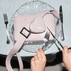 B. PUFF KNIT Bibiy. 半袖ニット　ネイビー Bibiy ビビィ B.ケーブルパフニット 半袖 紺 Bロゴ - メルカリ