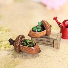 どんぐり植木鉢と小さな芽　ミニチュア　シルバニア　ドールハウスにも