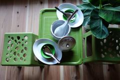【路上屋台テーブル3点セット】ベトナム製プラスチックテーブル/プラ椅子/プラスチック椅子/台湾夜市/アジア屋台/スツール/スタッキング/タイ料理/エスニック料理/ベトナム雑貨