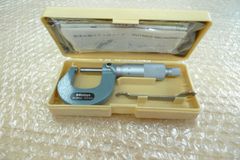 Mitutoyo ミツトヨ　両球面マイクロメーター 0-25mm 0.01mm BMD-25 115－215 管理PM0505(kg4)