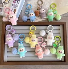 2個セット　ラブブ　Labubu キーホルダー　ミニ　ポンポンリボン付き