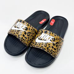 【新品】NIKE VICTORI ONE SLIDE ナイキ　ビクトリー ワン　スライド　ウィメンズ　レディース　シャワー　サンダル　CN9676 700　ヒョウ柄　プリント