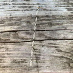 グッチbtsテテ着用 未使用に近いネックレスチャーム　レッド、グリーン２個セット グッチbtsテテ着用 未使用に近いネックレスチャーム レッド