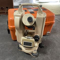 TOPCON トプコン/デジタルセオドライト/DT-20S 測量機 - メルカリ