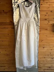 ウェディングドレス リボン付き